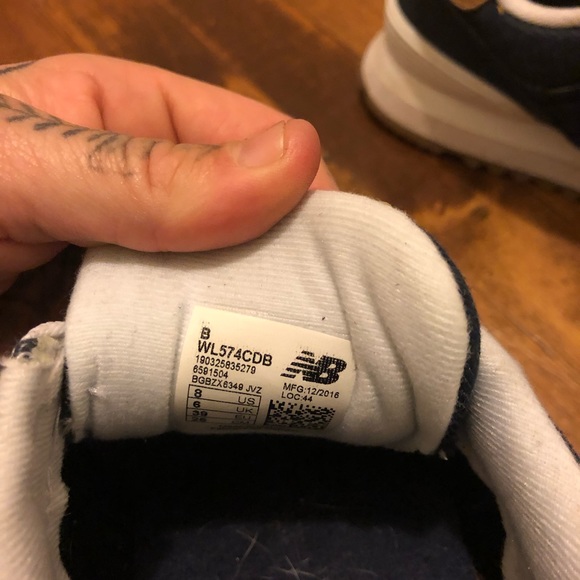 Denim and leather new balance shoes - Picture 3 of 3